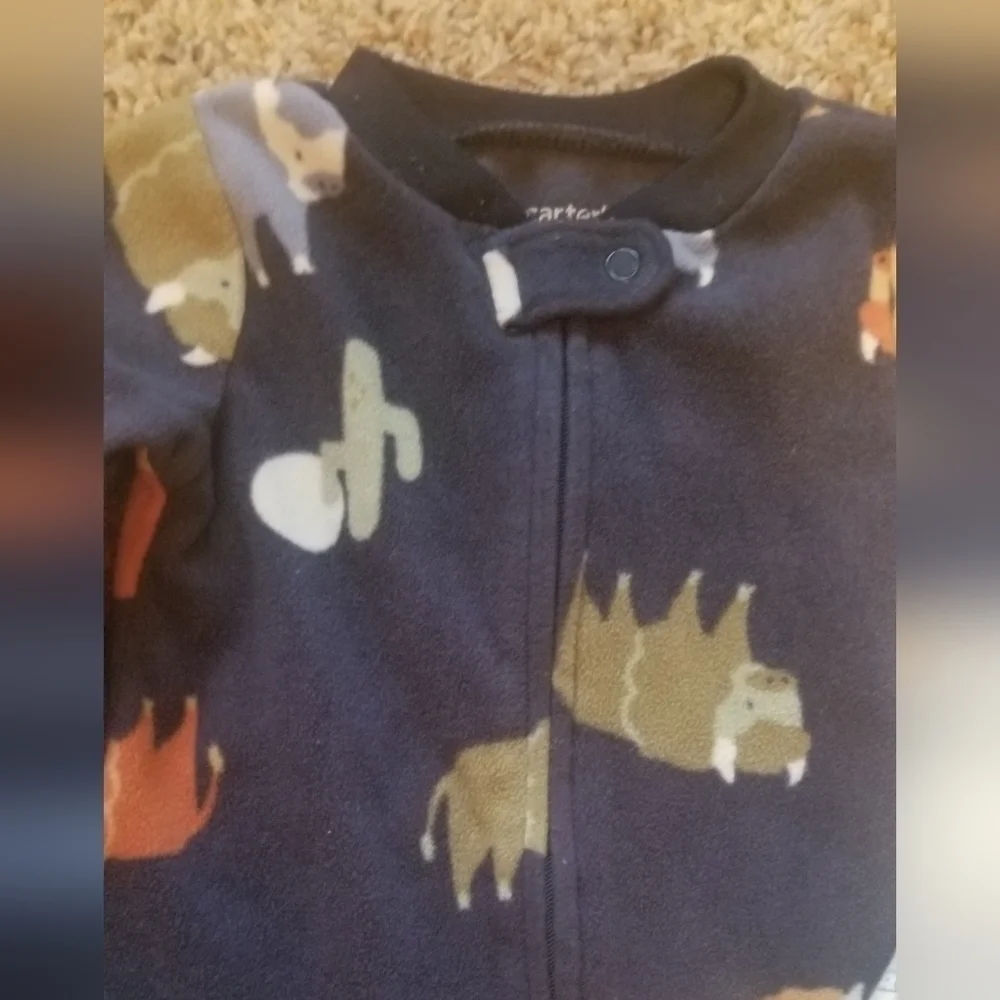 Baby Boy's Carter's 6M 2 PC Pajama Bundle.